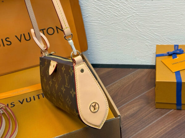LV Monogram Tirette Pochette L5465 TEN