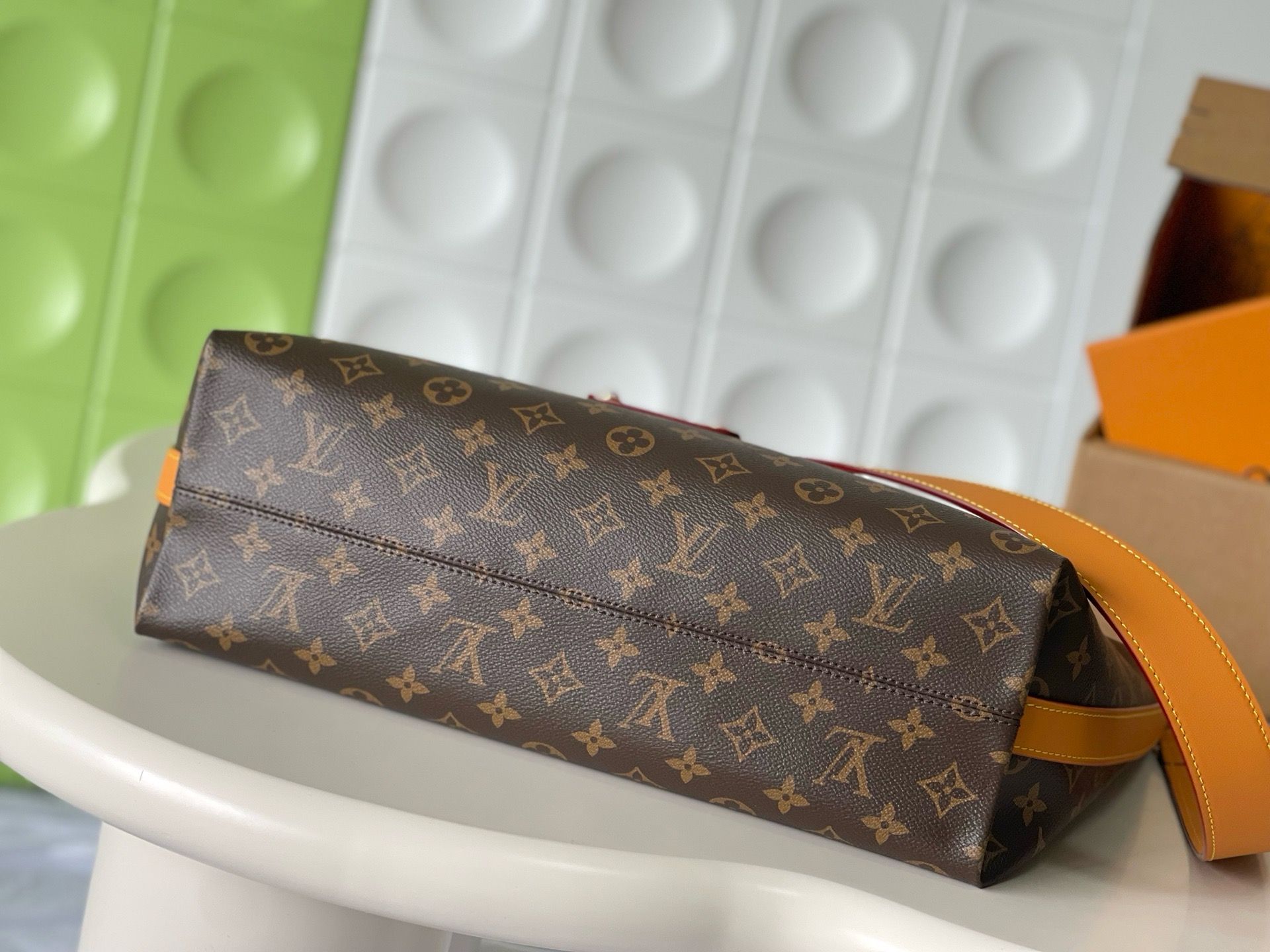LV CarryAll MM Monogram Canvas LV CarryAll MM Monogram Canvas