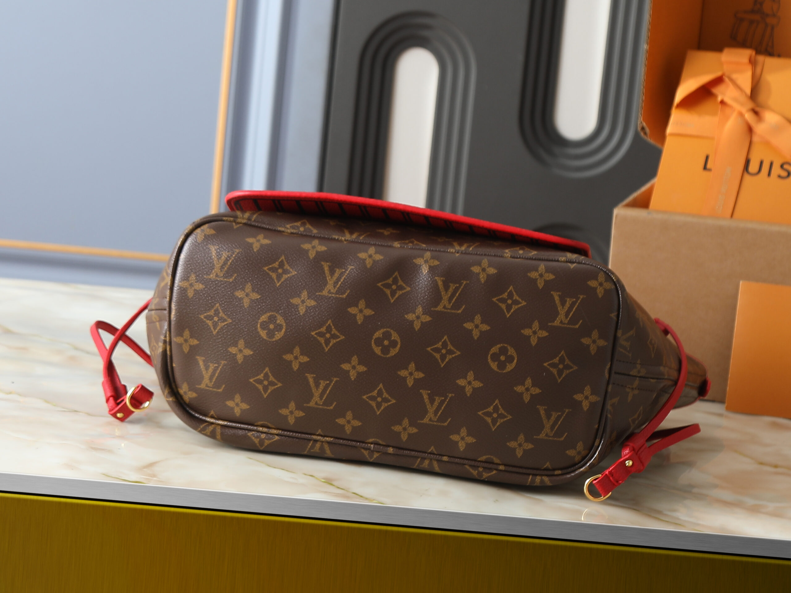 LV Neverfull Inside Out M28375-M28352 LV Neverfull Inside Out M28375-M28352
