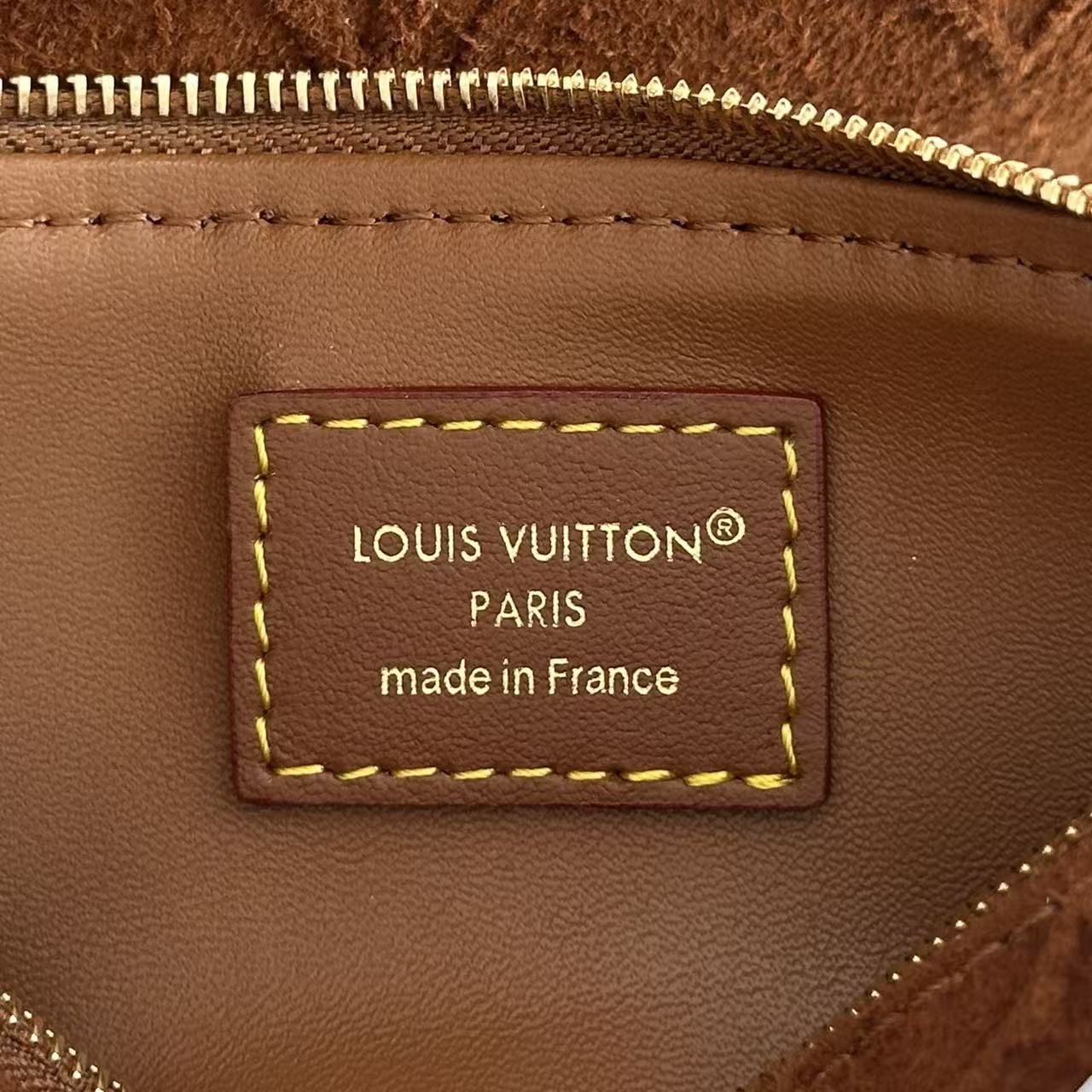 LV Speedy Bandoulière 30 Brown Monogram Suede Bag LV Speedy Bandoulière 30 Brown Monogram Suede Bag