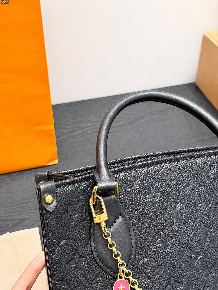 LV Calfskin Monogram Bold Onthego PM with Charms Chain L5463 LV Calfskin Monogram Bold Onthego PM with Charms Chain L5463