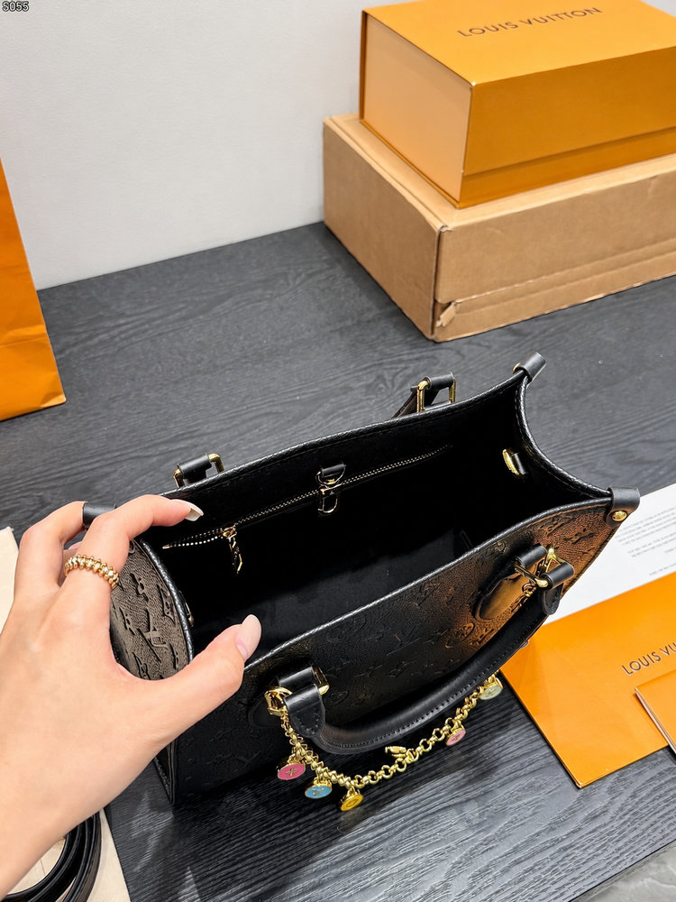 LV Calfskin Monogram Bold Onthego PM with Charms Chain L5463 LV Calfskin Monogram Bold Onthego PM with Charms Chain L5463