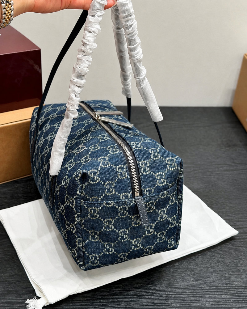 GG Small Boston Bag with GG Plaque GG Canvas G4223 GG Small Boston Bag with GG Plaque GG Canvas G4223
