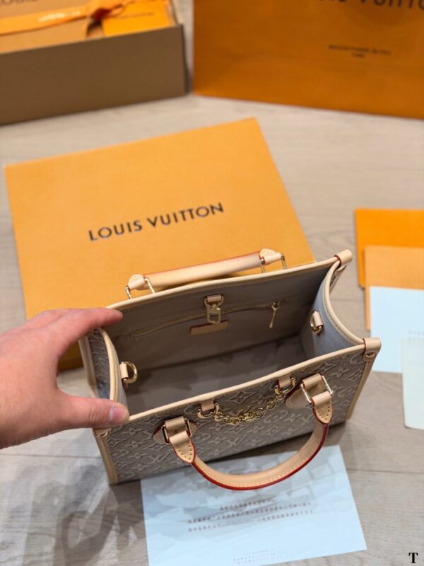LV OnTheGo MM Handbag