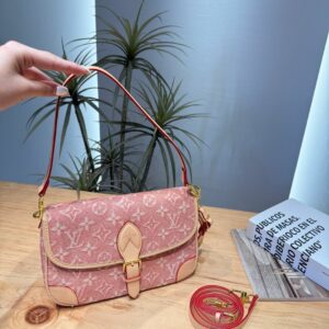 LV Diane Handbag Monogram Pattern
