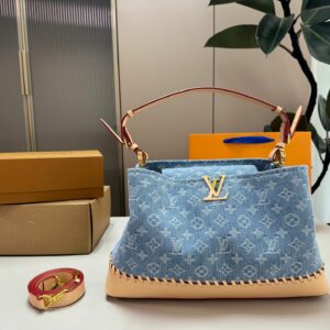 LV Capucines Weekender Bag