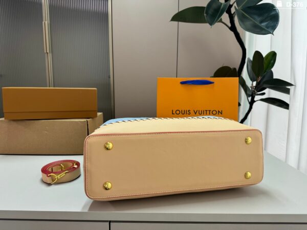 LV Capucines Weekender Bag LV Capucines Weekender Bag