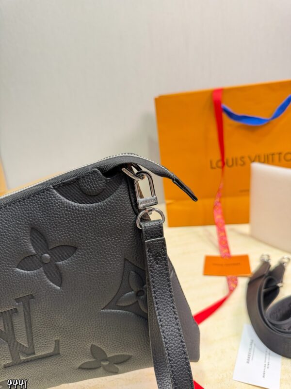 Daily Street Style LV Handbag LV266285 QA