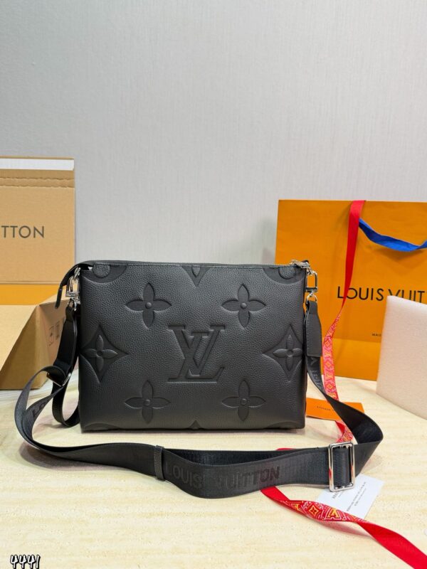 Daily Street Style LV Handbag LV266285 QA