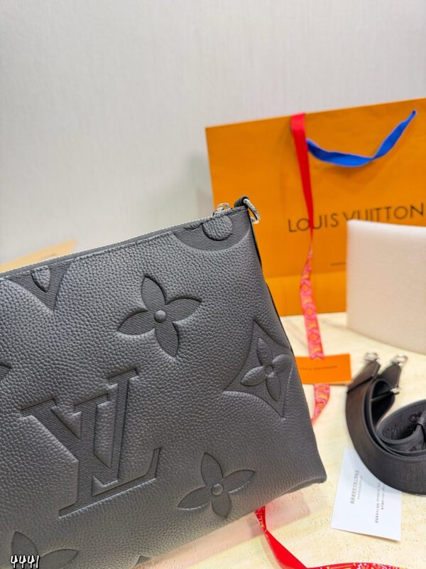 Daily Street Style LV Handbag LV266285 QA