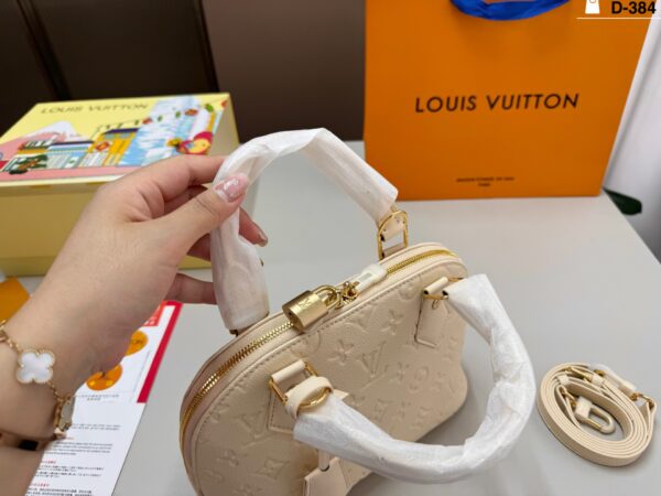 Daily Street Style LV Handbag LV26722 QA