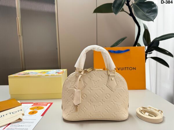 Daily Street Style LV Handbag LV26722 QA
