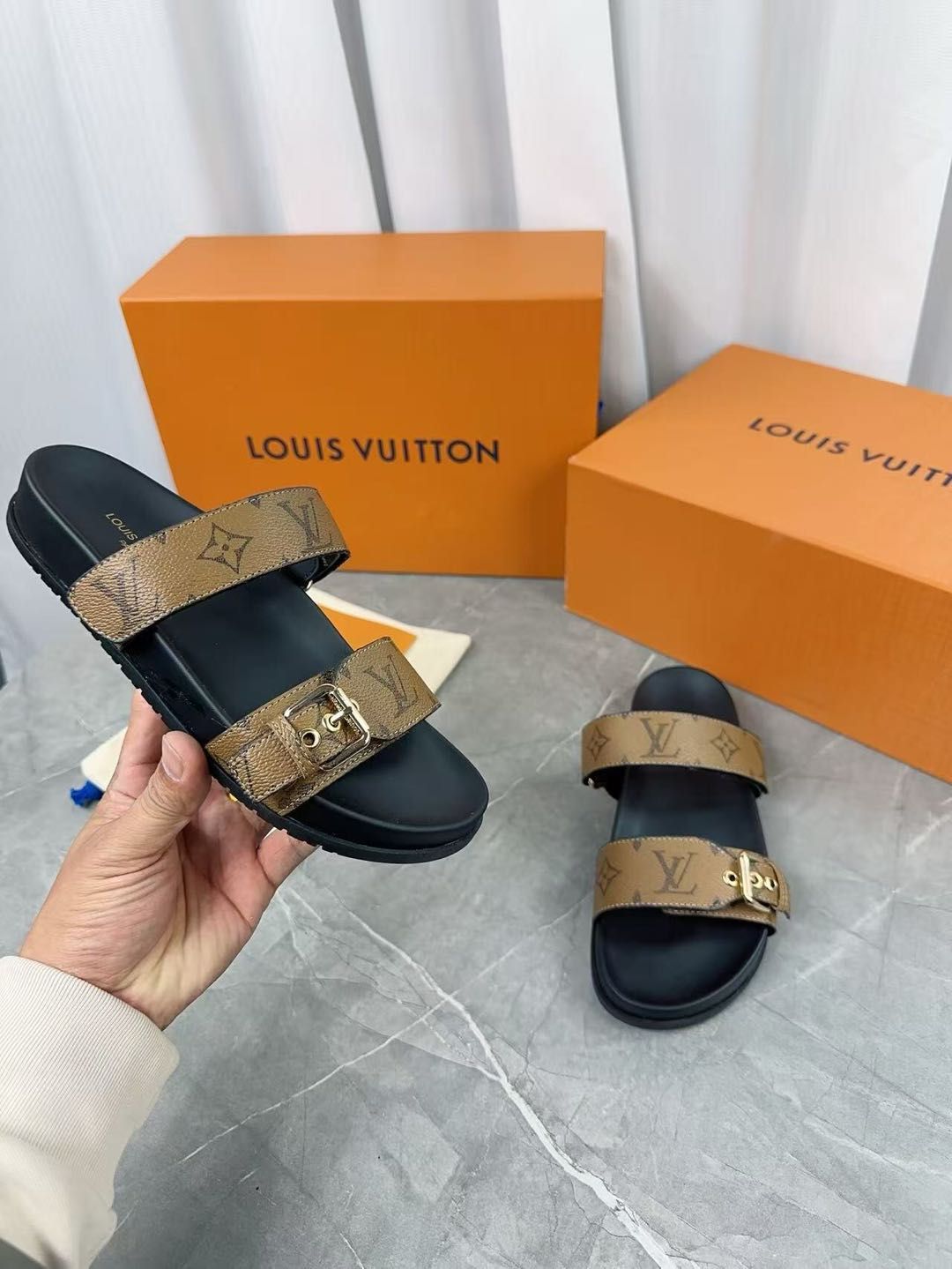 Iconic Street Daily LV Women Shoes 391 PA Iconic Street Daily LV Women Shoes 391 PA