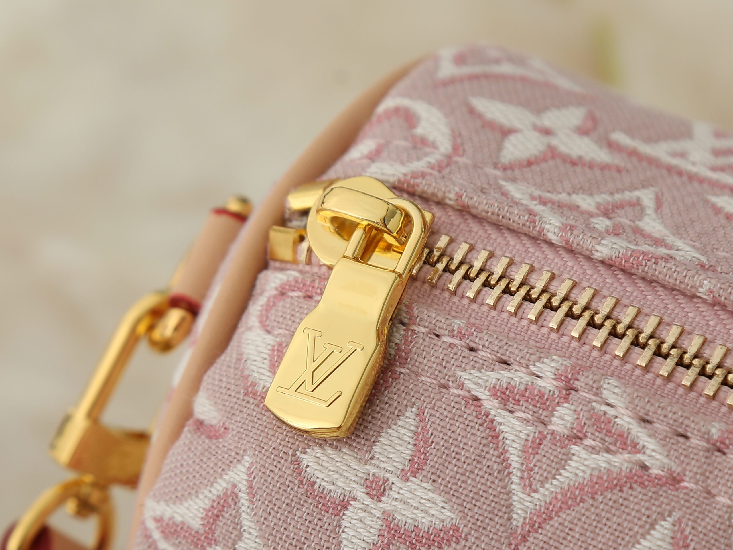 LV Pochette Papillon M25703-M29881 LV Pochette Papillon M25703-M29881