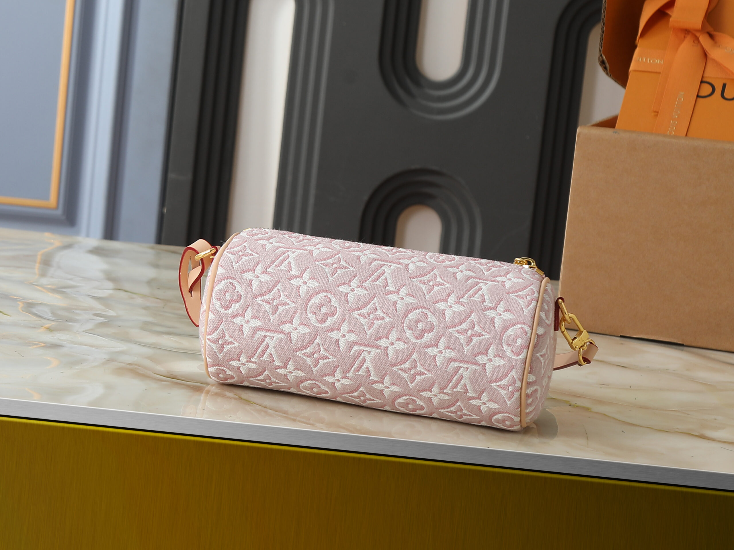 LV Pochette Papillon M25703-M29881 LV Pochette Papillon M25703-M29881