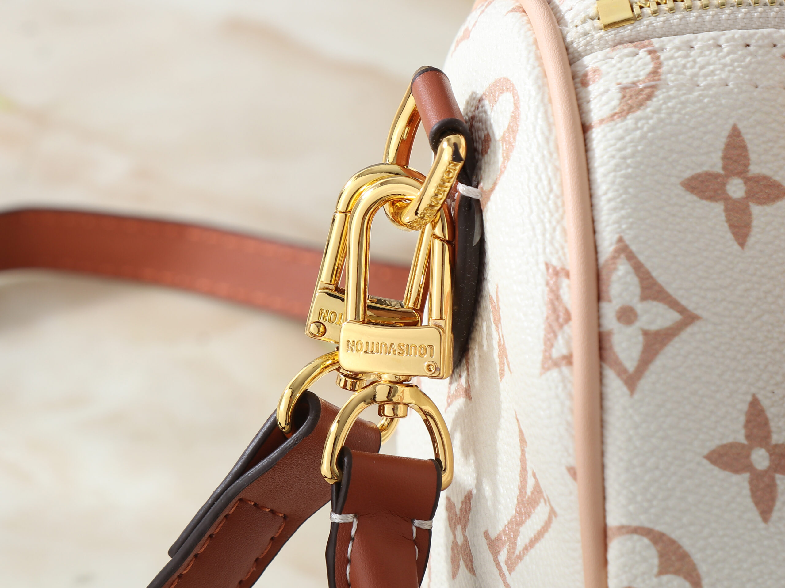 LV High Summer Speedy Bandouliere M2A038-M40390 LV High Summer Speedy Bandouliere M2A038-M40390