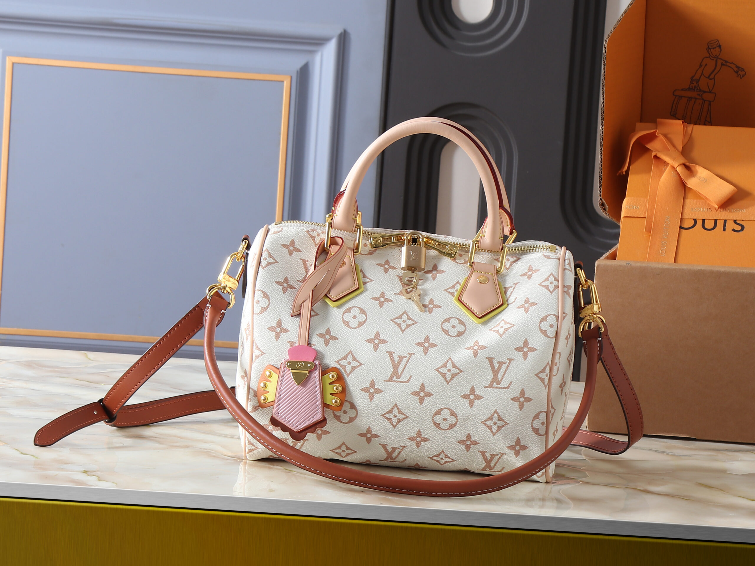 LV High Summer Speedy Bandouliere M2A038-M40390 LV High Summer Speedy Bandouliere M2A038-M40390