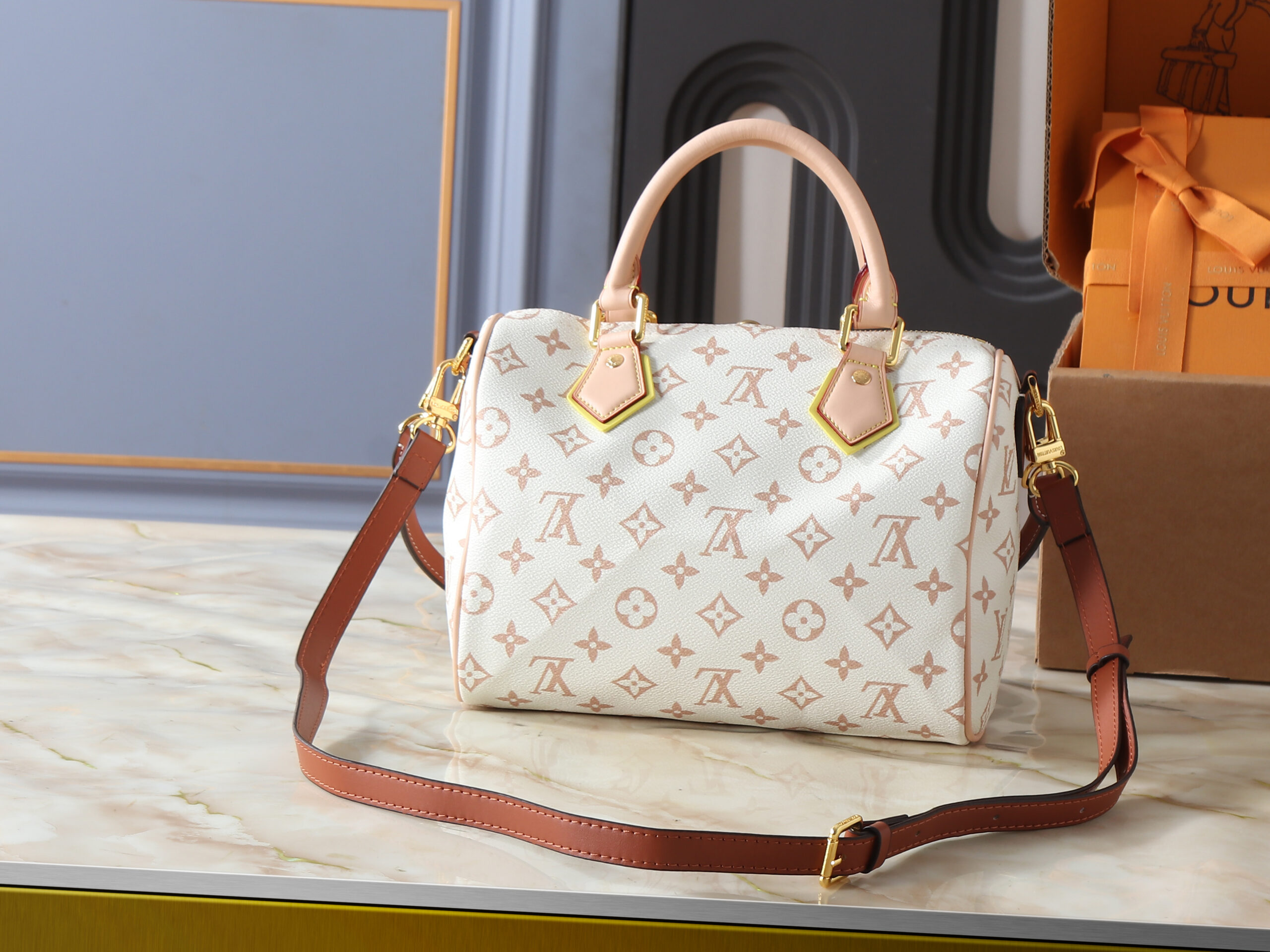 LV High Summer Speedy Bandouliere M2A038-M40390 LV High Summer Speedy Bandouliere M2A038-M40390