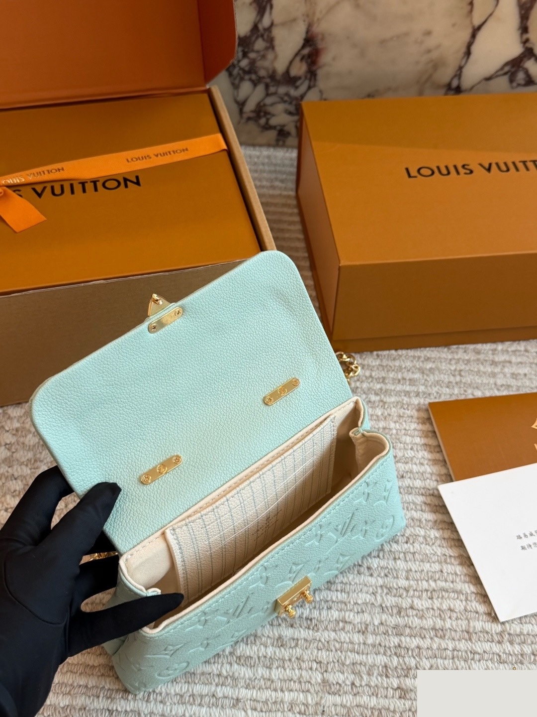 Daily Street Style LV Handbag LV267163 QA Daily Street Style LV Handbag LV267163 QA