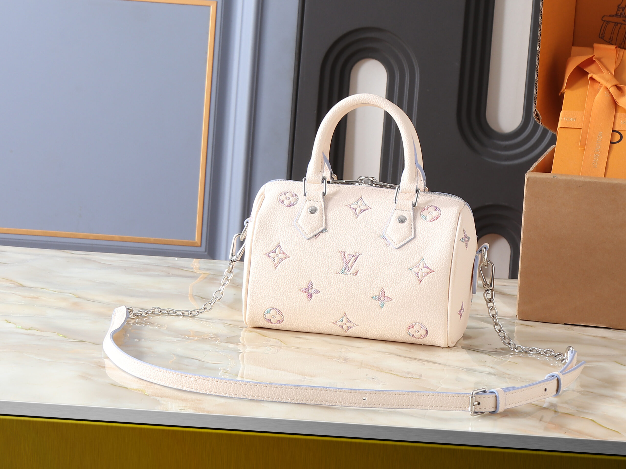LV High Summer Speedy Bandoulière 20 M2A099-M12713 LV High Summer Speedy Bandoulière 20 M2A099-M12713