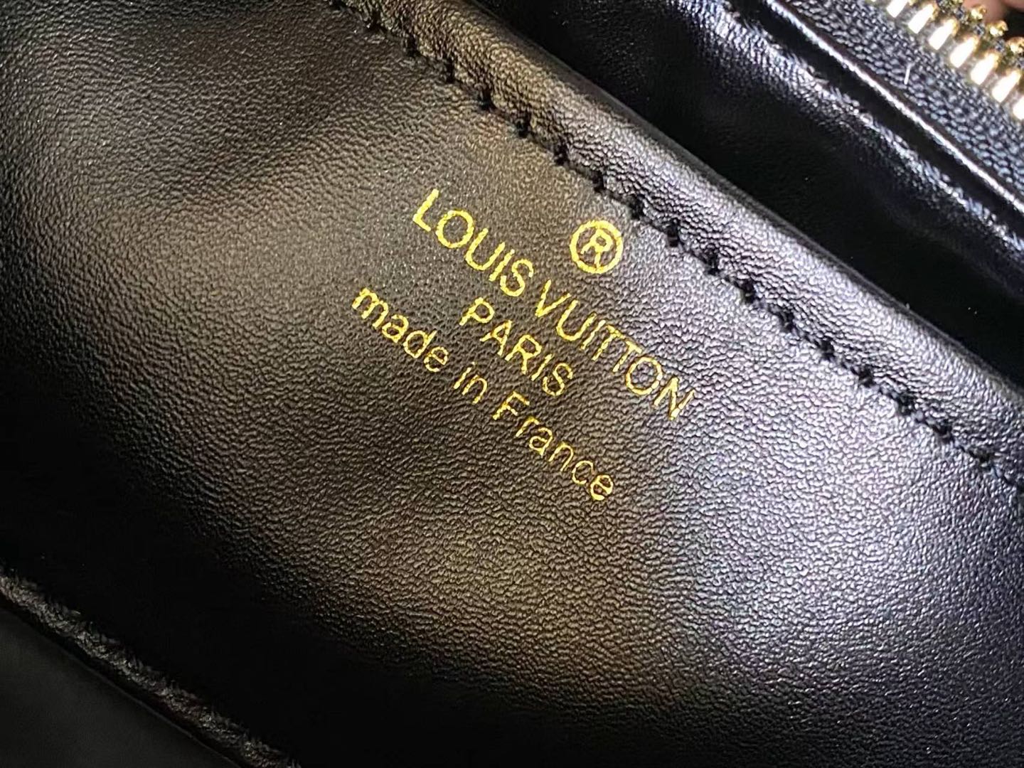 LV Capucines Black Leather LV267303-1 QA LV Capucines Black Leather LV267303-1 QA