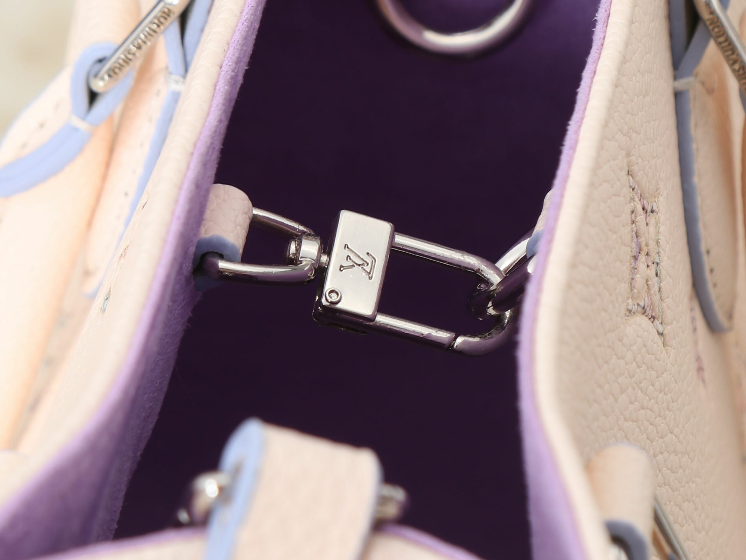 LV OnTheGo PM Handbag M29976-M45659-M44571 BC LV OnTheGo PM Handbag M29976-M45659-M44571 BC