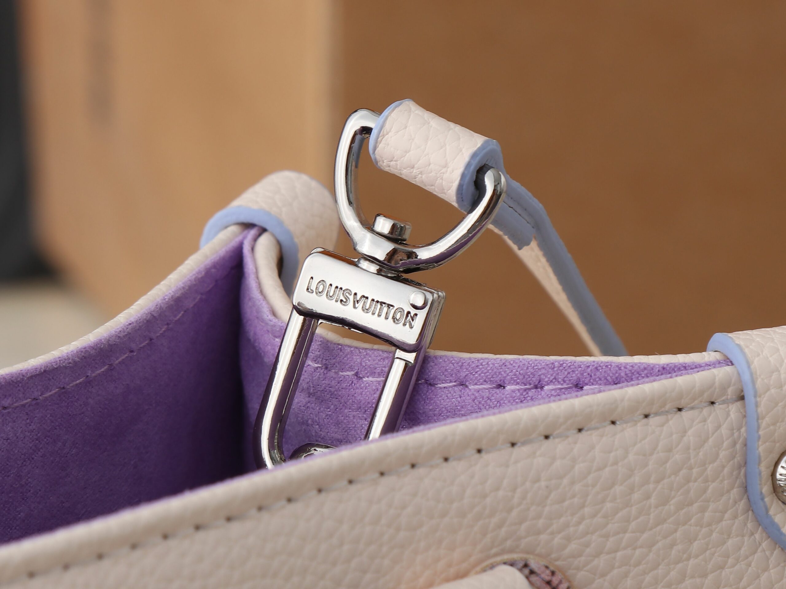 LV OnTheGo PM Handbag M29976-M45659-M44571 BC LV OnTheGo PM Handbag M29976-M45659-M44571 BC