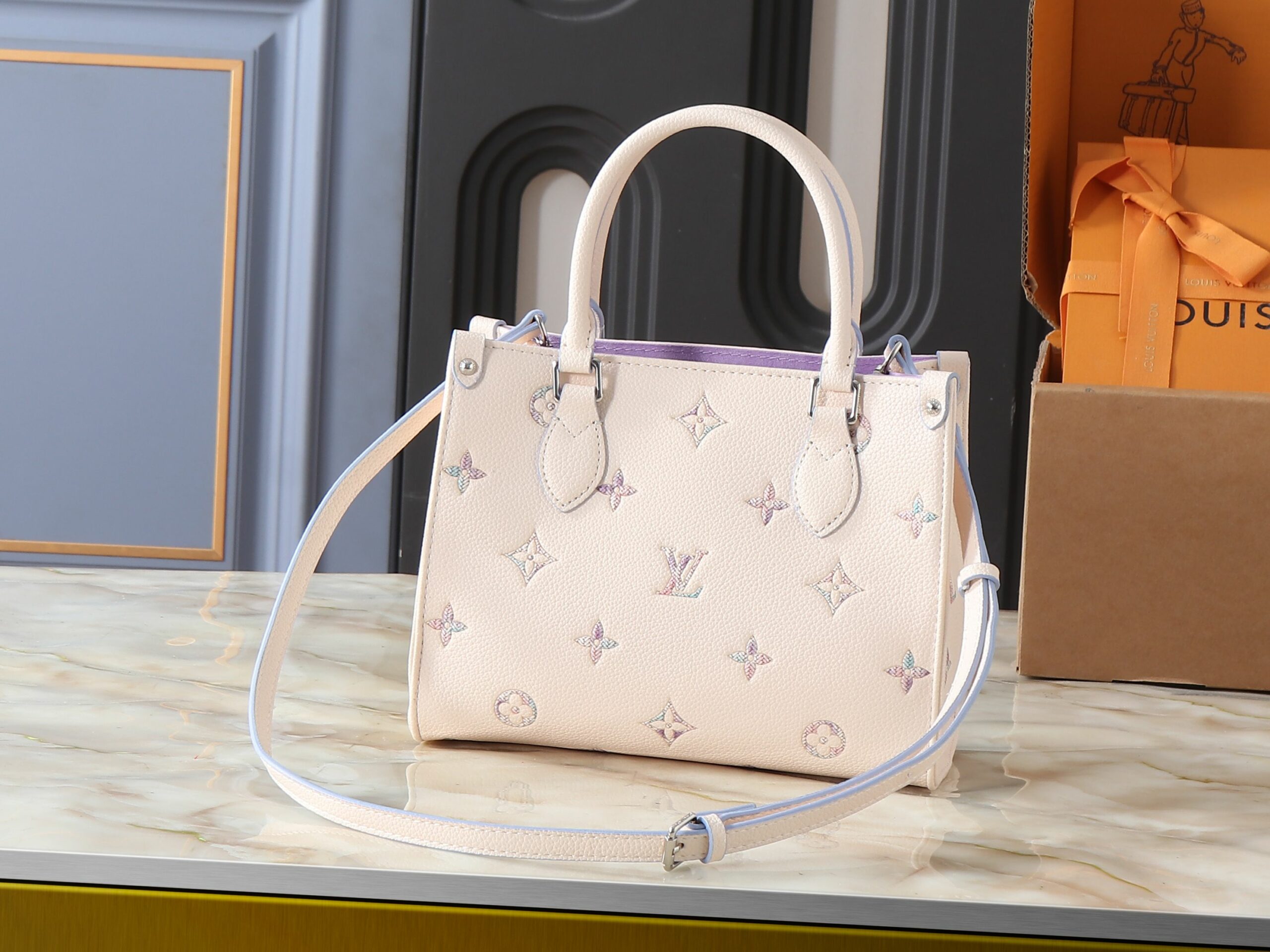 LV OnTheGo PM Handbag M29976-M45659-M44571 BC LV OnTheGo PM Handbag M29976-M45659-M44571 BC