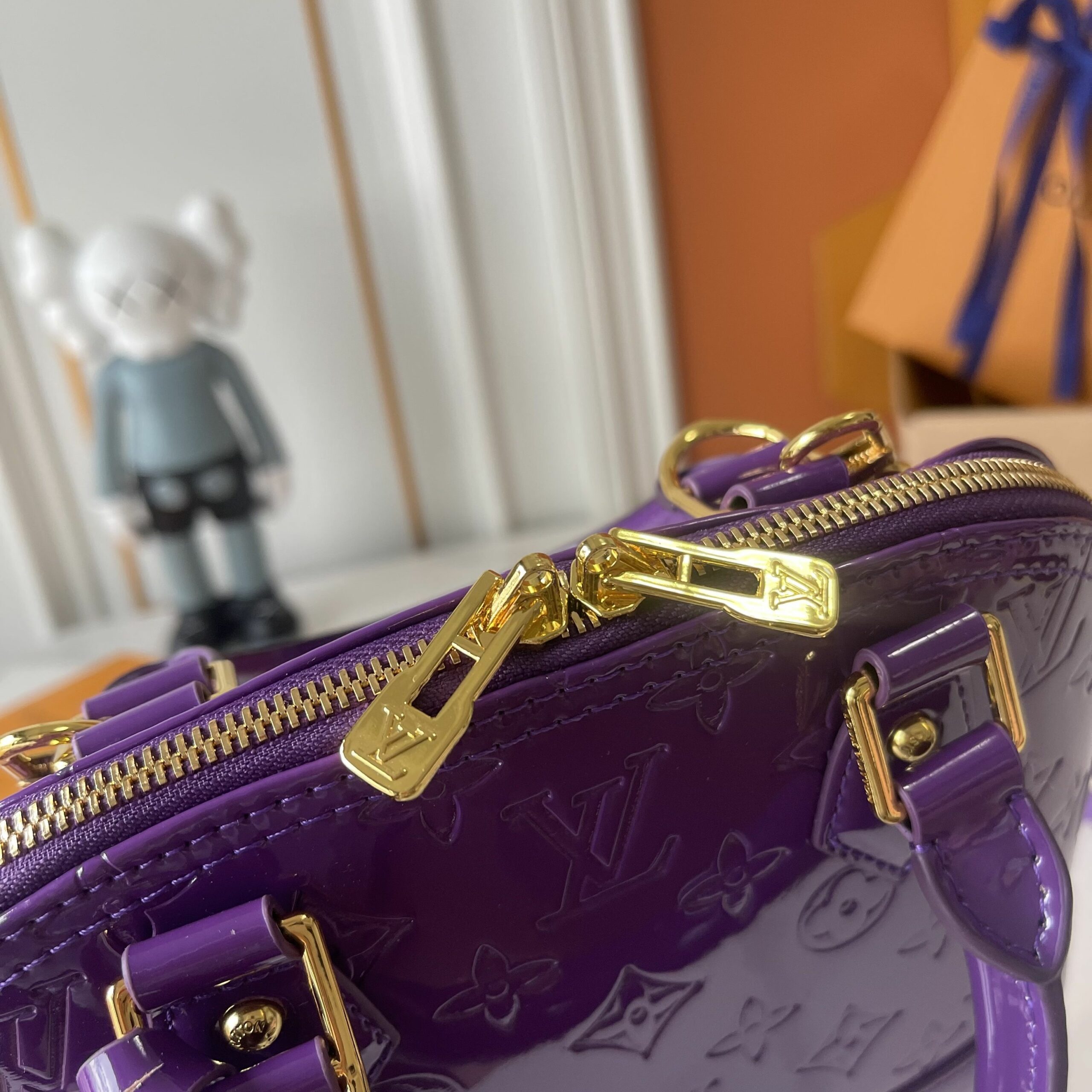 LV Alma BB Handbag Amethyste Monogram Vernis Patent Leather M28902-M29125-071 BC LV Alma BB Handbag Amethyste Monogram Vernis Patent Leather M28902-M29125-071 BC