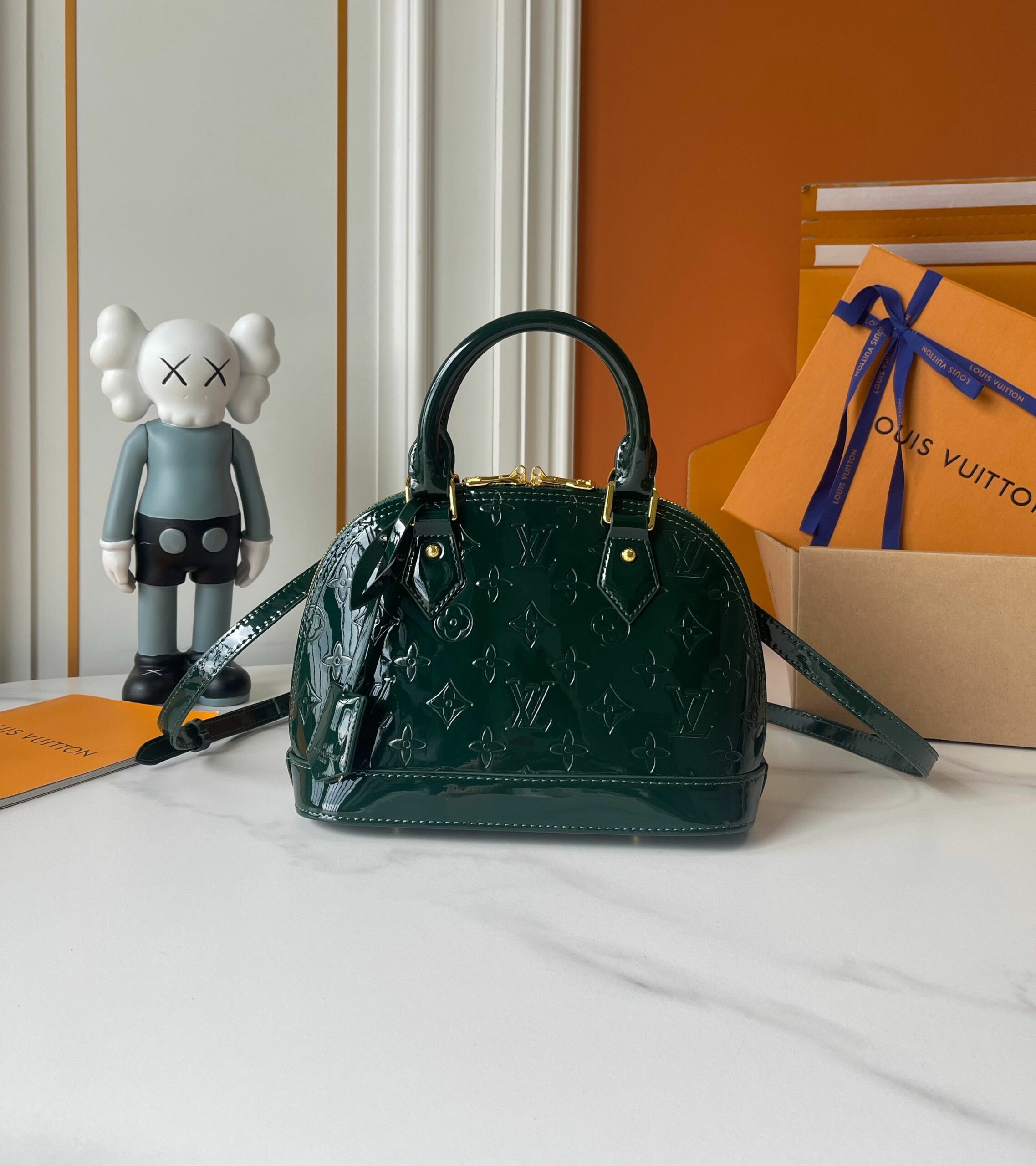 LV Alma BB Handbag Amethyste Monogram Vernis Patent Leather M28902-M29125-071 BC LV Alma BB Handbag Amethyste Monogram Vernis Patent Leather M28902-M29125-071 BC