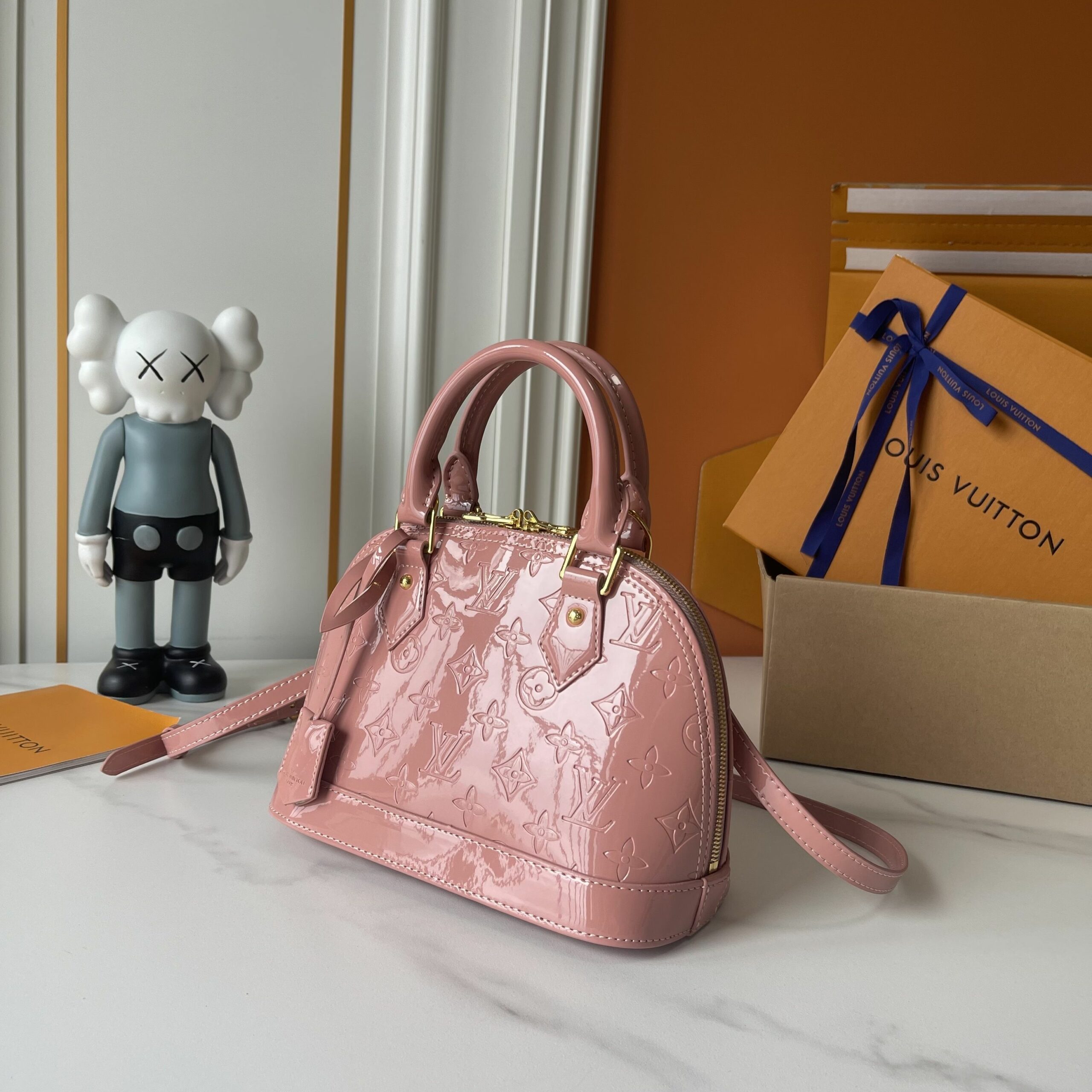 LV Alma BB Handbag Amethyste Monogram Vernis Patent Leather M28902-M29125-071 BC LV Alma BB Handbag Amethyste Monogram Vernis Patent Leather M28902-M29125-071 BC