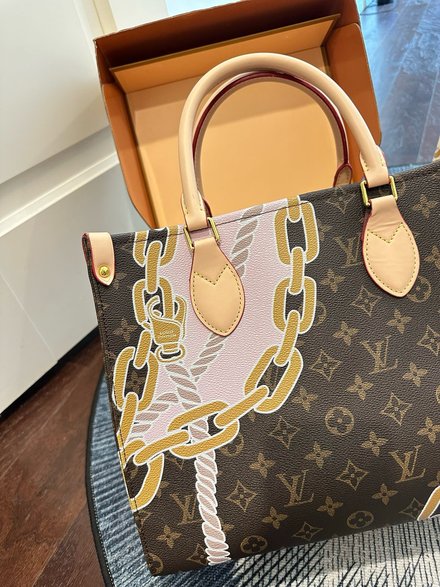 Daily Street Style LV Handbag LV267225 QA Daily Street Style LV Handbag LV267225 QA