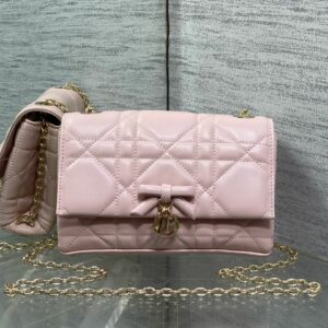 DO Cannage Bow Charm Flap Bag with Chain KK04350