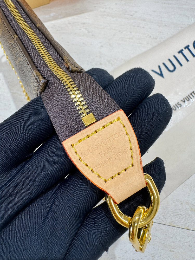 LV Mini Pochette Accessoires Monogram Canvas L5574 TEEN LV Mini Pochette Accessoires Monogram Canvas L5574 TEEN