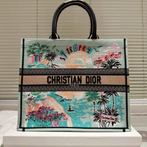 DO Souvenir Saint Tropez Medium Book Tote Bag D06214 QA