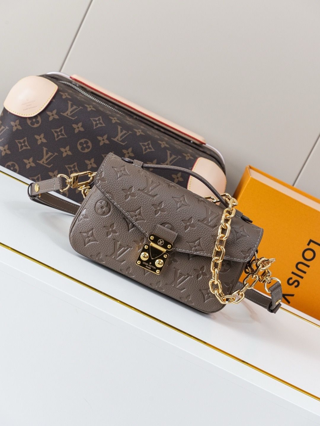 LV Pochette Métis East West Monogram Empreinte Leather Bag KK03850 LV Pochette Métis East West Monogram Empreinte Leather Bag KK03850