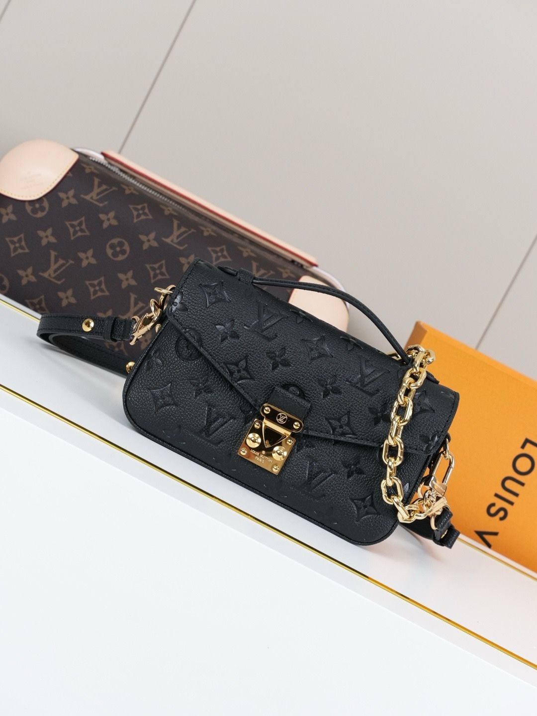 LV Pochette Métis East West Monogram Empreinte Leather Bag KK03850 LV Pochette Métis East West Monogram Empreinte Leather Bag KK03850