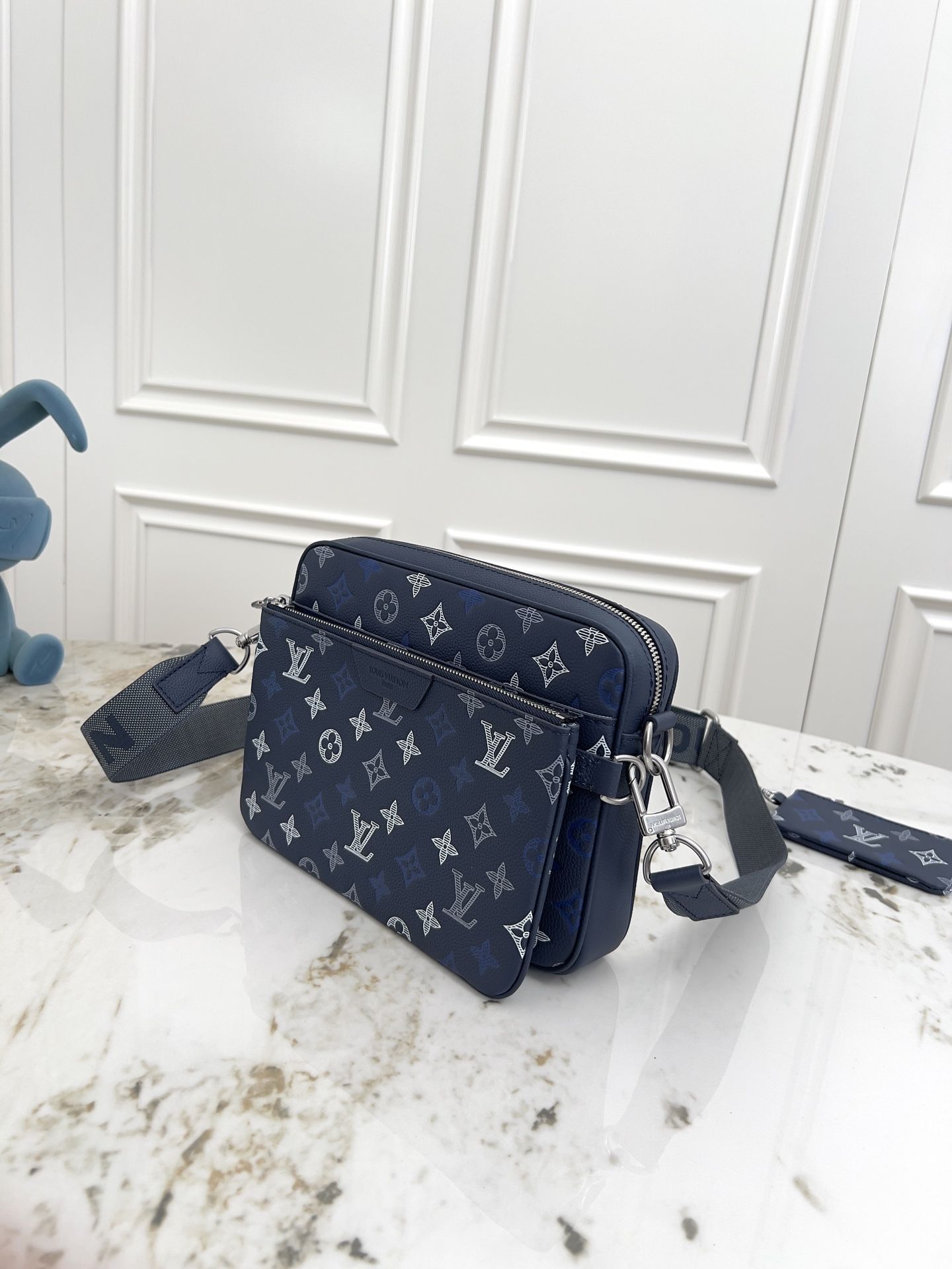 LV Alpha Messenger Blue & White Monogram Canvas Bag DMB3204550 LV Alpha Messenger Blue & White Monogram Canvas Bag DMB3204550