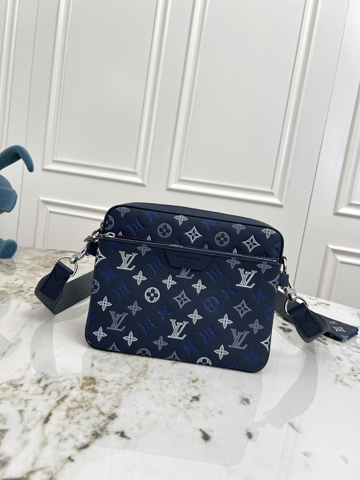 LV Alpha Messenger Blue & White Monogram Canvas Bag DMB3204550 LV Alpha Messenger Blue & White Monogram Canvas Bag DMB3204550
