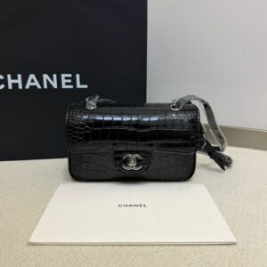 CN Croc-Embossed Classic Flap Shoulder Bag KK02650