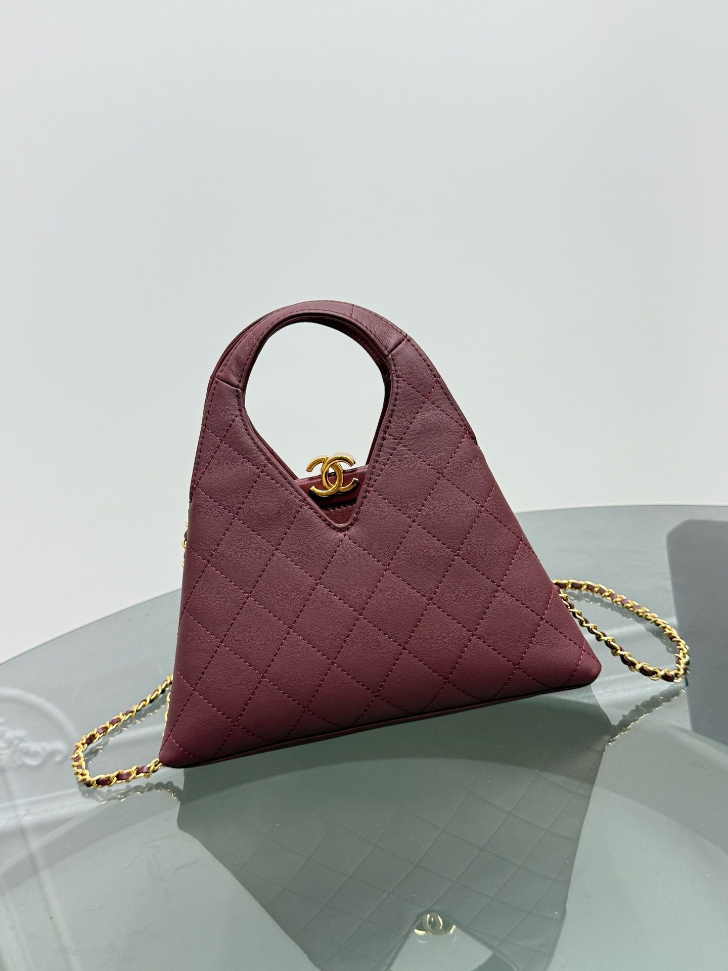 CN Quilted Triangle Top Handle Bag KK02550 CN Quilted Triangle Top Handle Bag KK02550