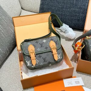 LV Satchel Wearable Monogram Other Bag KK04851-1