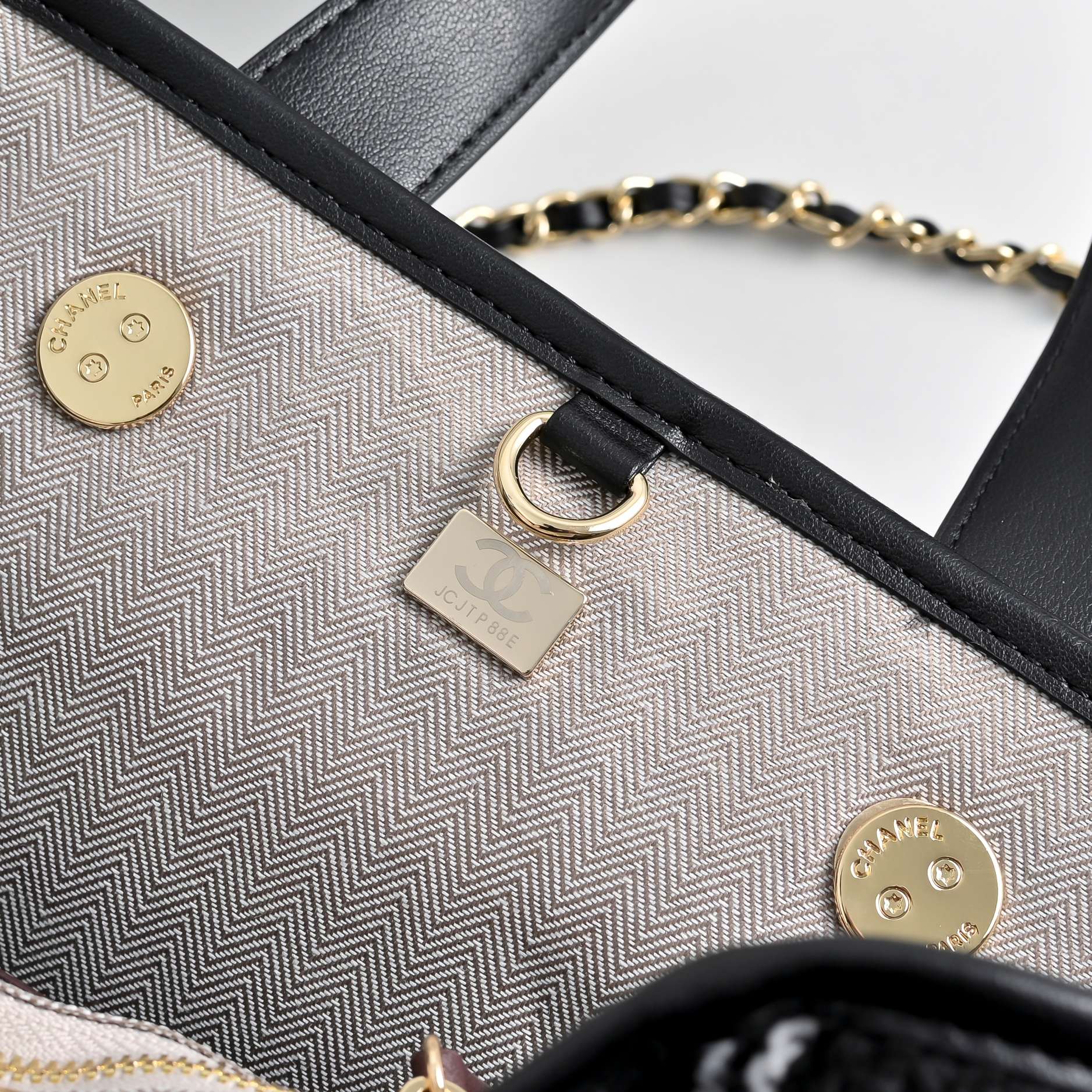 Luxury CN Handbag 80025 BC Luxury CN Handbag 80025 BC