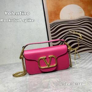 VLTN Garavani Locò Shoulder Bag in a Vibrant Pink Leather QA