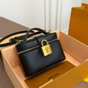 LV Low Key Vanity Pouch Bag LV2682210 QA