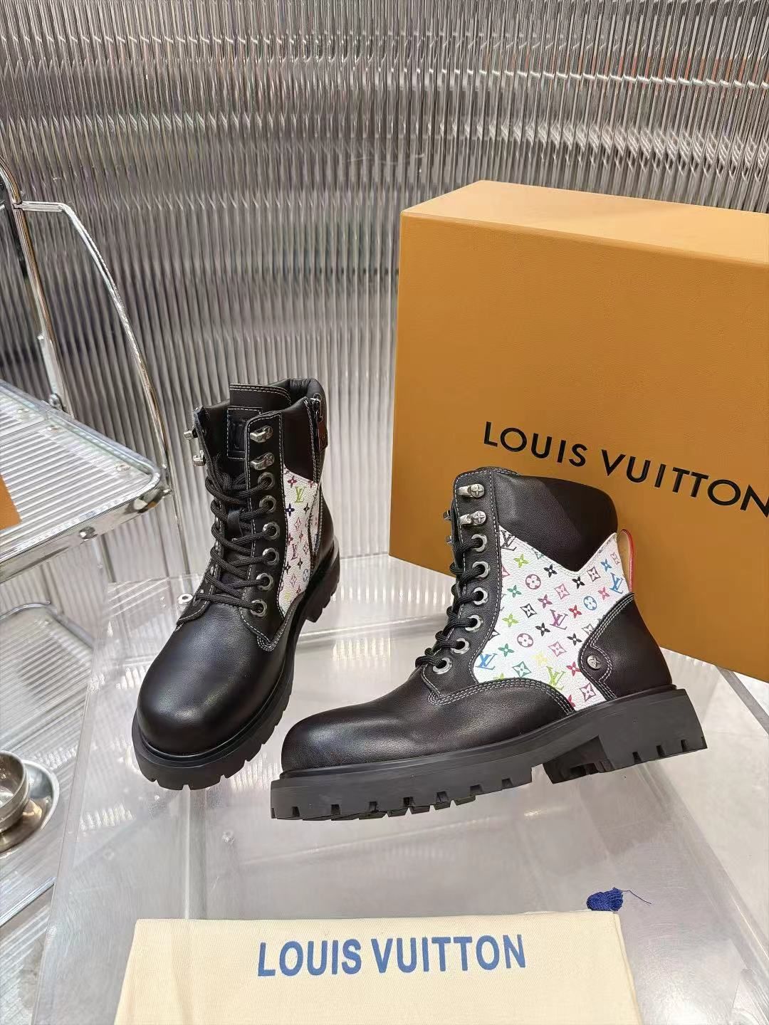 LV Squad Lace-Up Ankle Boot 01 LV Squad Lace-Up Ankle Boot 01