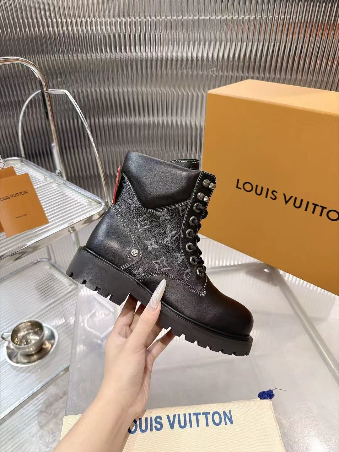 LV Squad Lace-Up Ankle Boot 01 LV Squad Lace-Up Ankle Boot 01