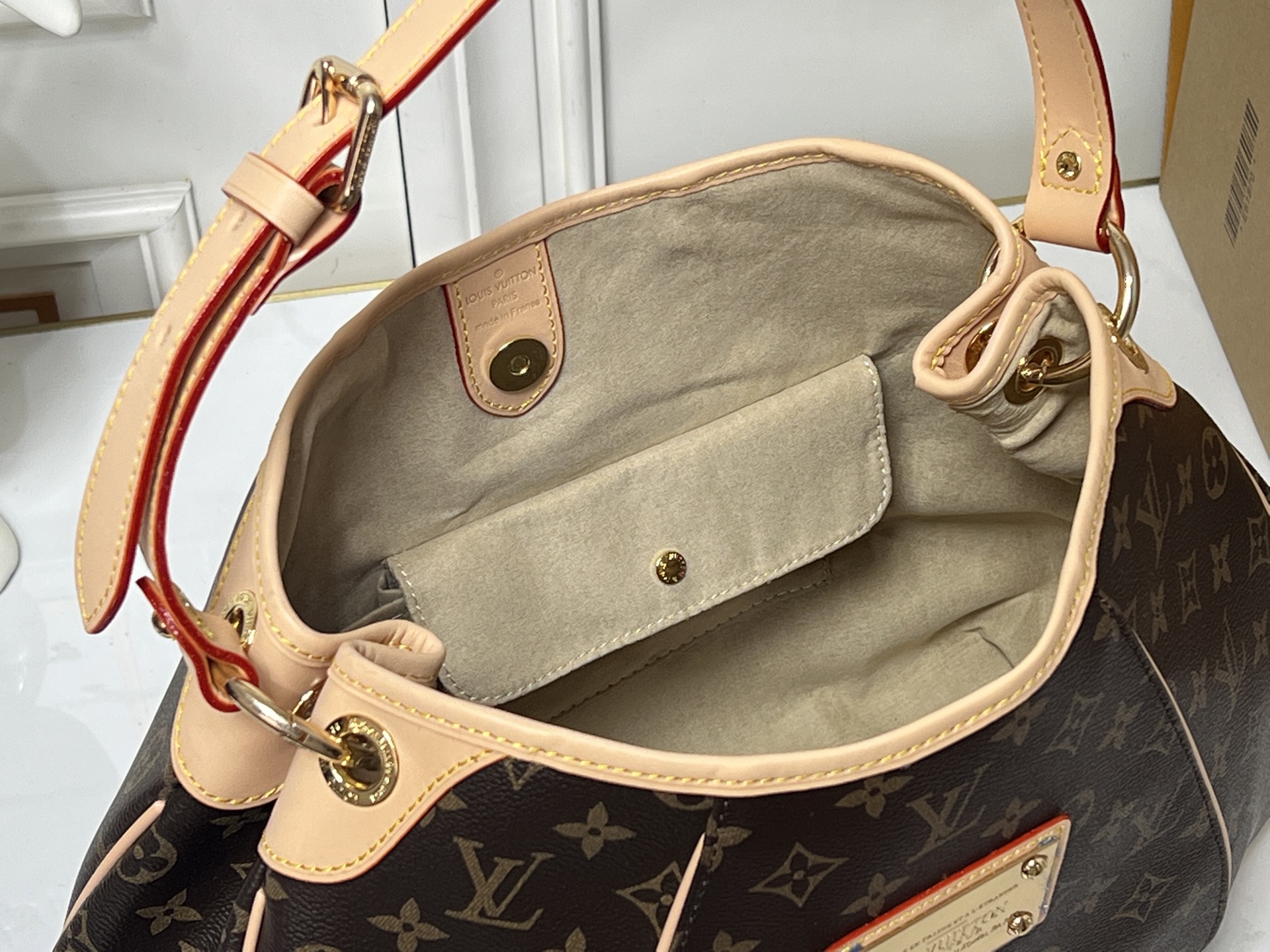 LV Galliera M56382 BC LV Galliera M56382 BC