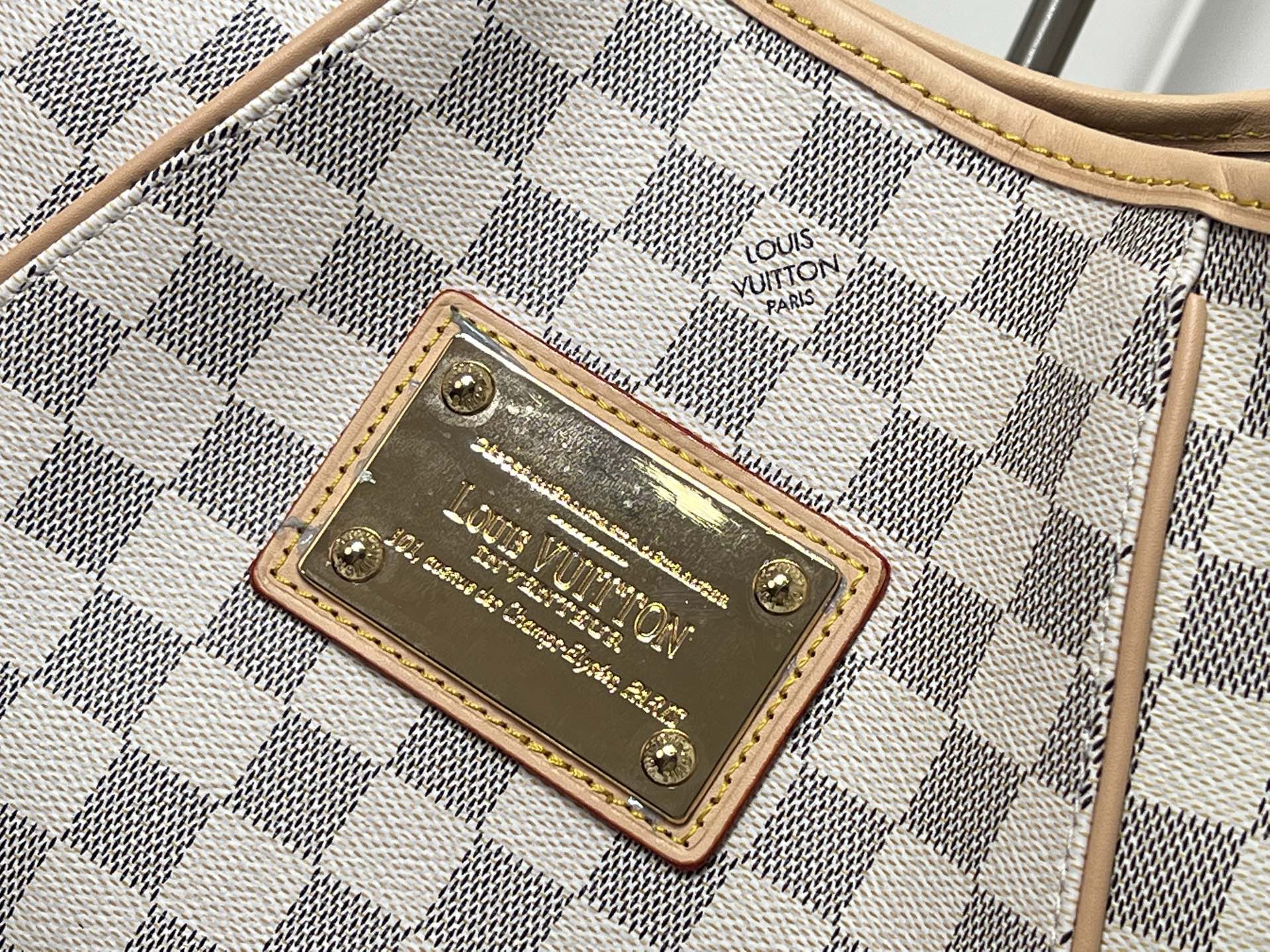 LV Galliera M56382 BC LV Galliera M56382 BC