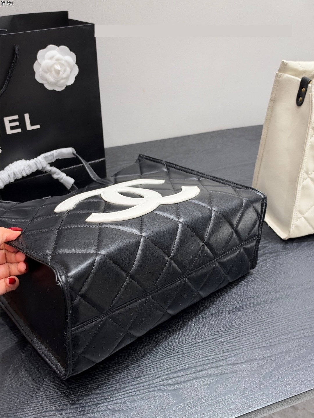 Daily Street Style CN Handbag CC2610087 QA Daily Street Style CN Handbag CC2610087 QA